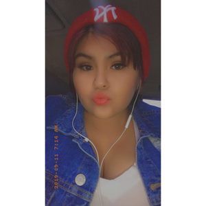 Meet your Posher, Deeanndra